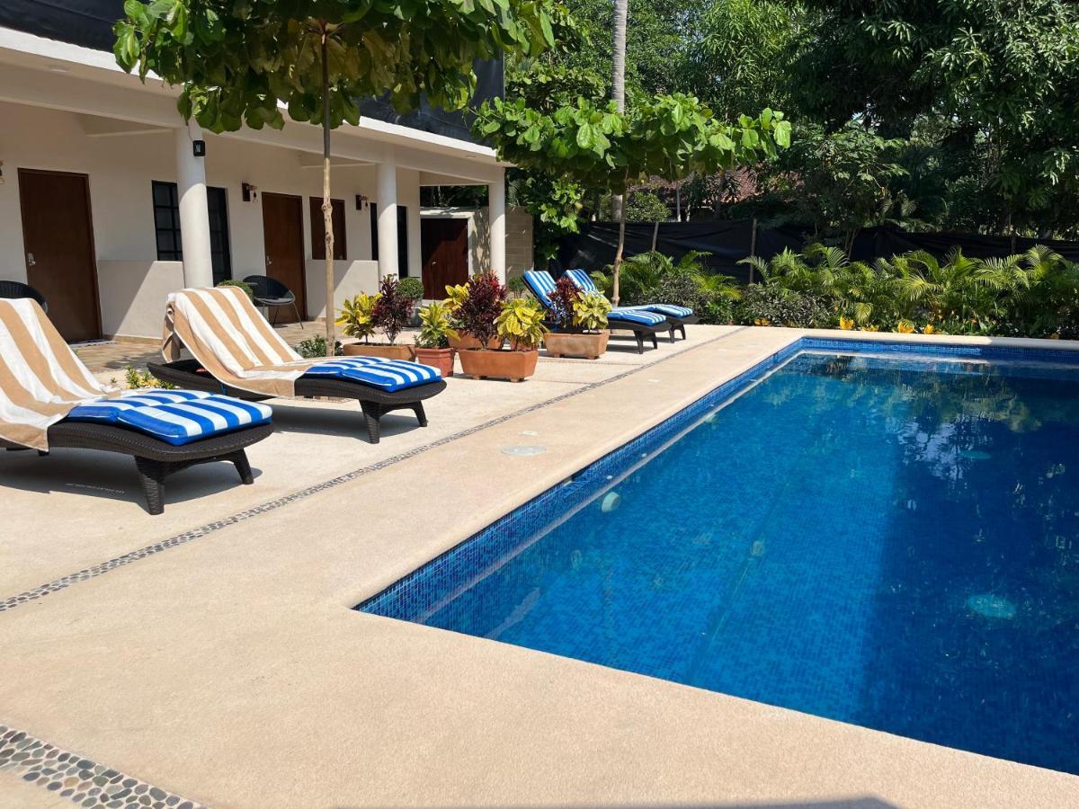 Natura Hotel & Villas Zihuatanejo Exterior photo