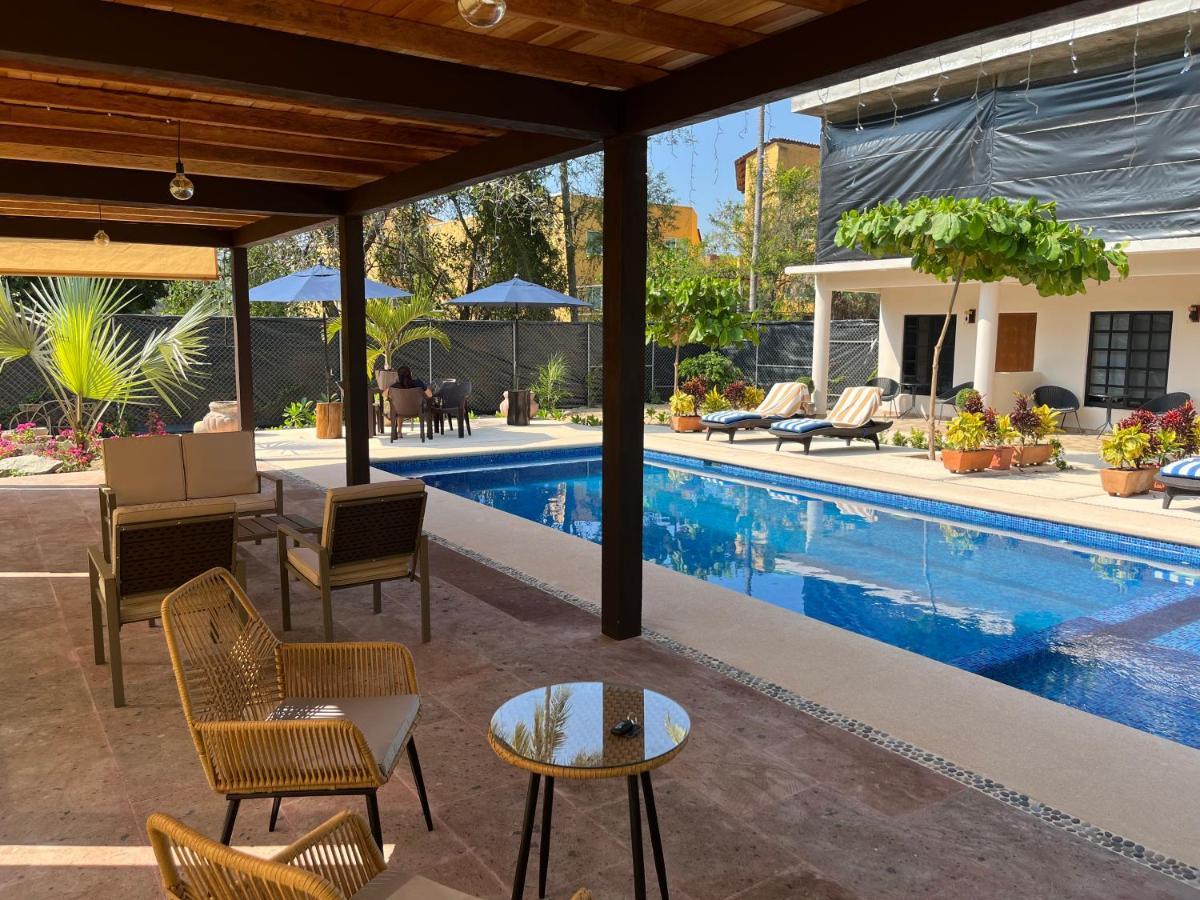Natura Hotel & Villas Zihuatanejo Exterior photo