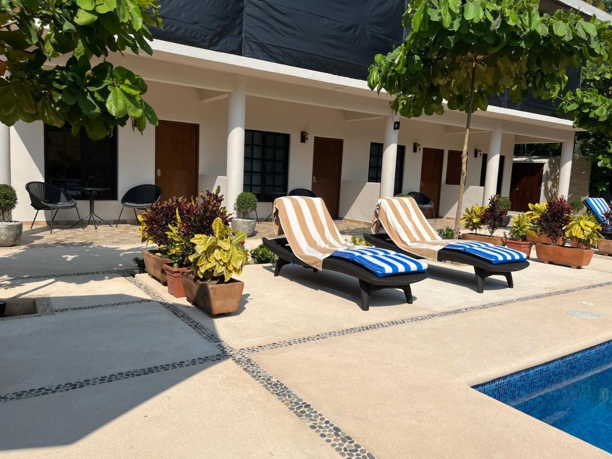 Natura Hotel & Villas Zihuatanejo Exterior photo