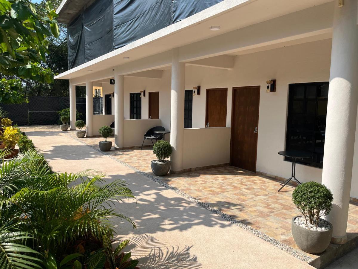Natura Hotel & Villas Zihuatanejo Exterior photo